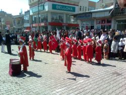 Horasan'da 23 Nisan Coşkusu 